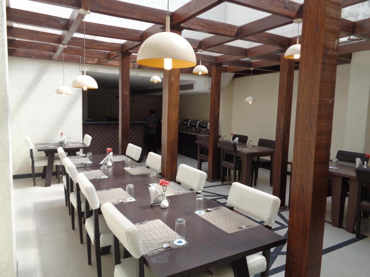 Orbit Hotel - Bagdogra Esterno foto