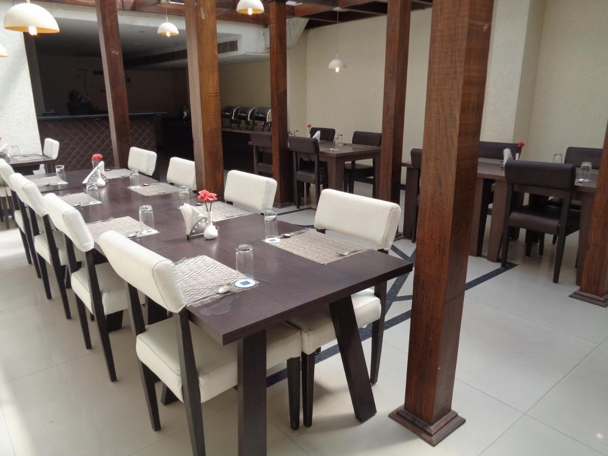 Orbit Hotel - Bagdogra Esterno foto